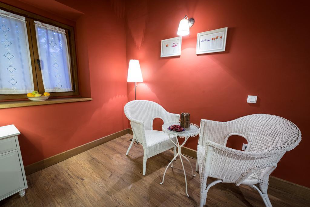 Hostal Ekolanda Esnoz Habitación foto